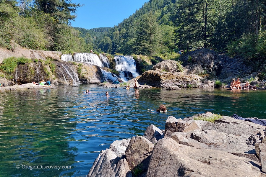 Dougan Falls Washington, Swimming Area at the waterfall base