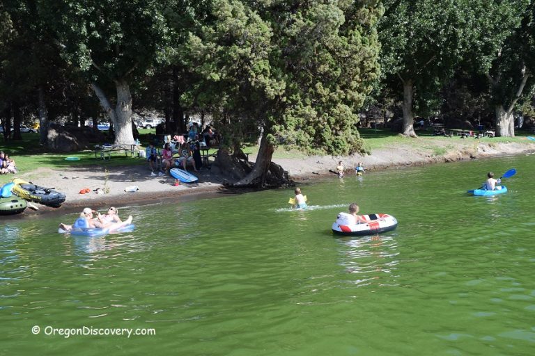 Lake Billy Chinook Cove Palisades Central Oregon Oregon Discovery