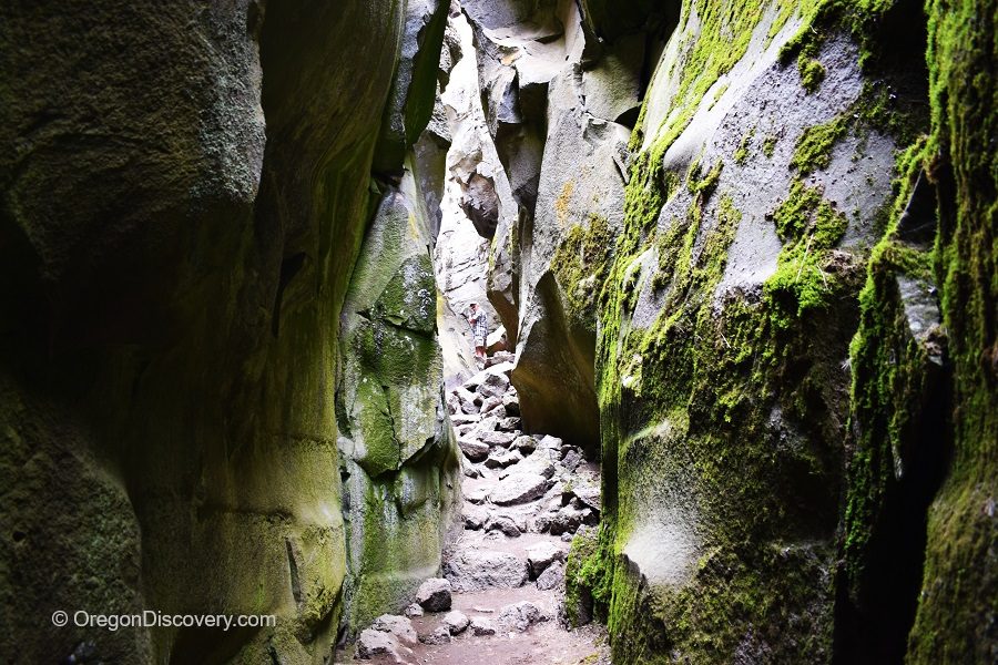 Crack in the Ground, Oregon