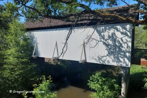 Antelope Creek Covered Bridge (Little Butte Creek Covered Bridge), Southern Oregon