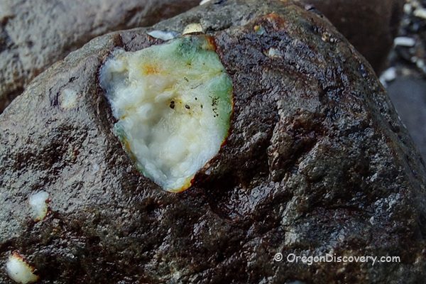 Zeolite in Basalt Vesicle, Oregon