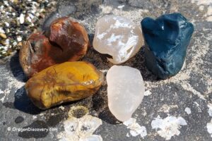 Tunnel Beach Rocks and Minerals, Oregon Coast