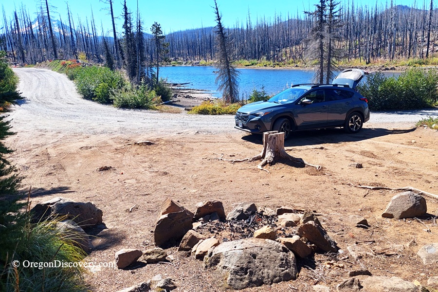 Head Lake, Oregon - the road to Olallie Lake Resort